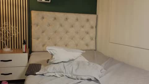 anna_beneet online show from September 24, 3:10 am