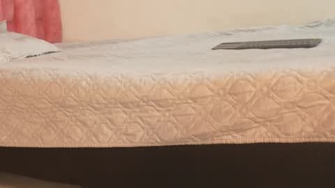 anna_beneet online show from September 24, 3:15 pm