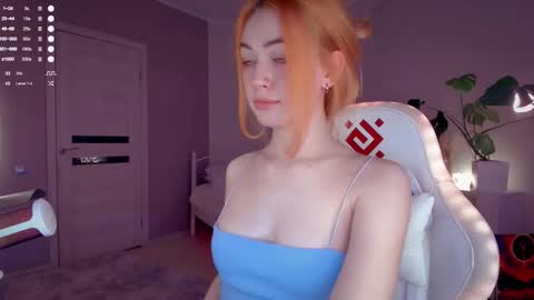 Snapshot of anna_bronson chatting on September 21, 7:10 am Anna online show from September 21, 7:10 am