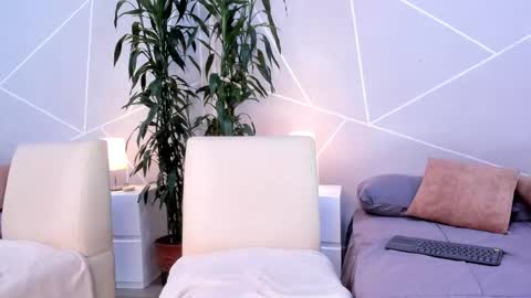 Anna online show from December 26, 1:10 pm