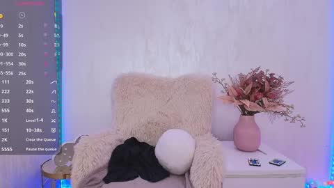 Anna online show from April 2, 6:33 am