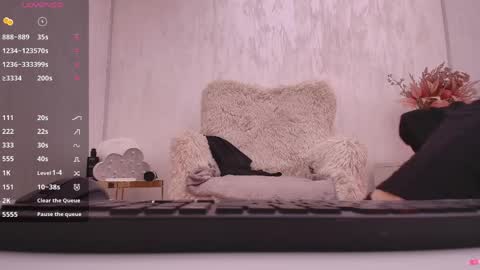 Anna online show from April 3, 6:22 am