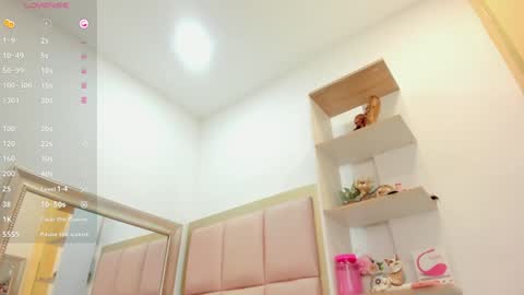 anna online show from December 15, 4:40 am