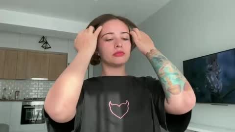Snapshot of anna_skye chatting on August 3, 1:27 pm Anna Skye online show from August 3, 1:27 pm