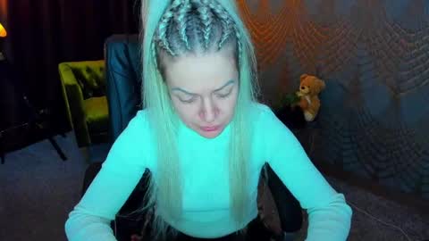 Snapshot of anna_snow9 chatting on April 24, 5:21 am anna_snow9 online show from April 24, 5:21 am
