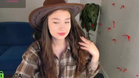 Snapshot of anna_way chatting on April 27, 1:03 am Anna GMT 2 Mon-Wed Sat 0300am-0900am Thu 1100AM-300PM online show from April 27, 1:03 am
