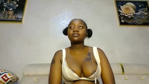 Snapshot of annabel038 chatting on February 17, 6:26 pm Annabel online show from February 17, 6:26 pm