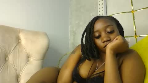 Snapshot of annabel038 chatting on September 25, 12:25 am Annabel online show from September 25, 12:25 am