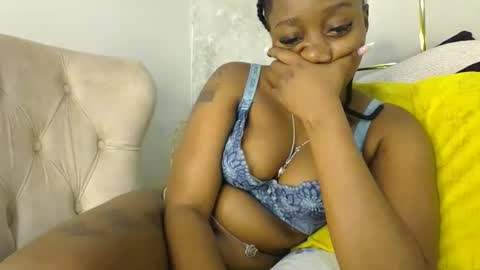 Snapshot of annabel038 chatting on October 6, 9:45 pm Annabel online show from October 6, 9:45 pm