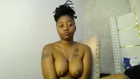 Snapshot of annabel038 chatting on October 12, 7:02 pm Annabel online show from October 12, 7:02 pm