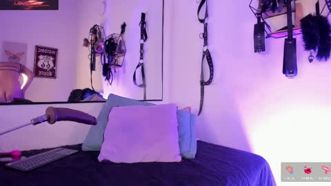 Anna online show from April 2, 11:08 am