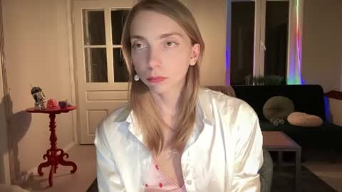 Anna Darko online show from July 31, 9:25 pm