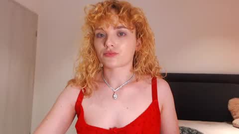 annaevv online show from July 19, 2:48 am