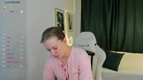 annagrees1 online show from January 9, 8:10 pm