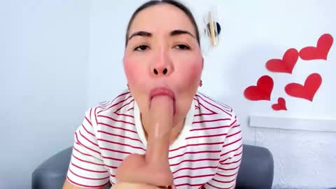 Snapshot of annajaimes chatting on February 15, 1:35 am Annalu online show from February 15, 1:35 am