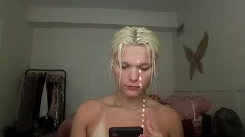 Snapshot of annamarrie777 chatting on June 29, 11:05 pm AnnaMarrie online show from June 29, 11:05 pm