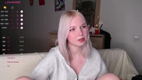 Snapshot of annamilky chatting on October 2, 7:10 pm annamilky online show from October 2, 7:10 pm