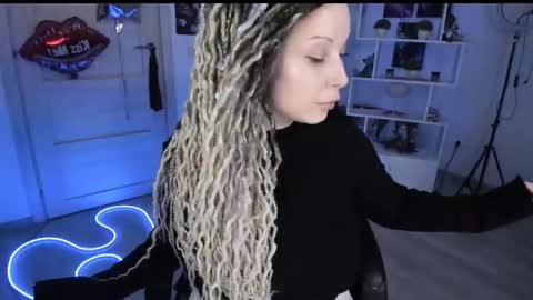 Anna online show from February 13, 2:24 pm