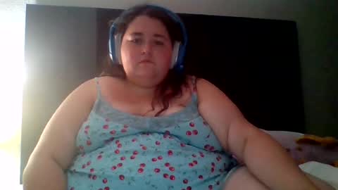 Snapshot of annaoftherealms chatting on June 16, 3:53 am annaoftherealms online show from June 16, 3:53 am
