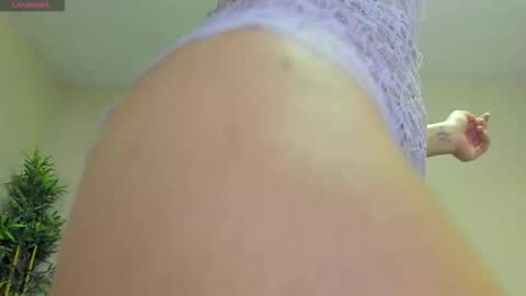 Snapshot of annataylor_ chatting on January 12, 7:35 am Anna online show from January 12, 7:35 am