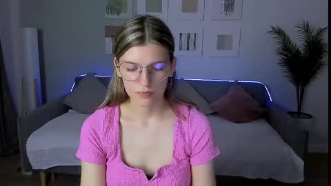 Im Anna online show from May 19, 8:53 am
