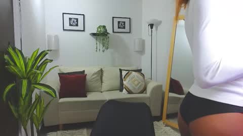 Snapshot of anne_rachel chatting on February 10, 5:06 pm anne_rachel online show from February 10, 5:06 pm