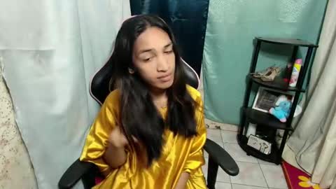 annebisyosa_angela online show from March 22, 5:22 am