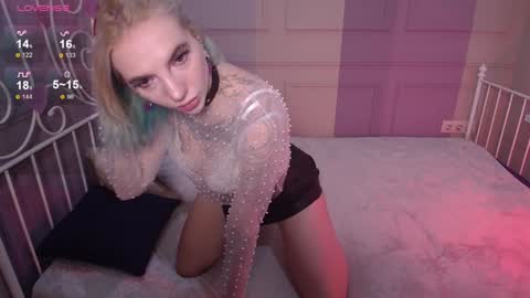 Snapshot of annetenet chatting on February 1, 10:05 am Annet online show from February 1, 10:05 am