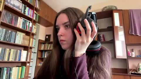 Snapshot of annettavictoria chatting on May 22, 8:53 am Aria online show from May 22, 8:53 am