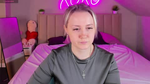 Joyce Howard online show from March 17, 2:27 am