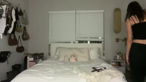 ann grayson online show from February 11, 12:15 am