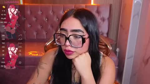 Snapshot of anni_acker_b chatting on January 31, 9:13 pm Anni acker b online show from January 31, 9:13 pm