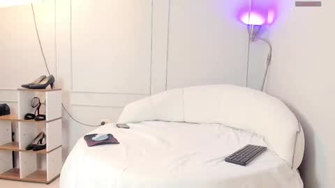 anni_lima online show from October 1, 3:45 am