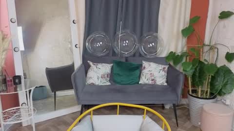 Anni online show from February 28, 5:08 am