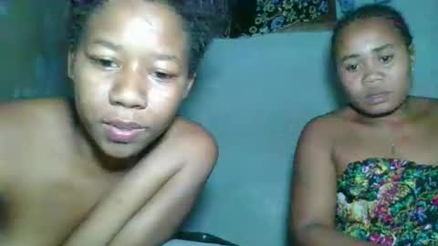 annick98 online show from April 16, 6:09 pm