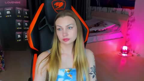 Annie online show from May 25, 10:38 pm