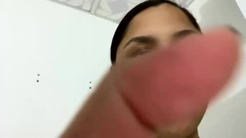 Snapshot of annie_catt_ chatting on December 8, 12:51 am Annie online show from December 8, 12:51 am