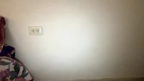 Snapshot of annie_catt_ chatting on December 16, 9:20 pm Annie online show from December 16, 9:20 pm