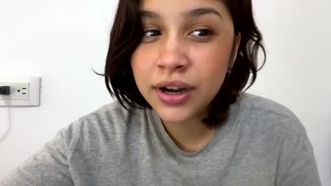 Snapshot of annie_catt_ chatting on December 27, 7:46 pm Annie online show from December 27, 7:46 pm