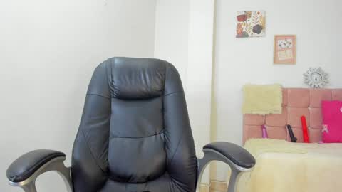 Snapshot of annie_collen chatting on December 30, 7:53 pm Anna online show from December 30, 7:53 pm