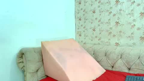 annie online show from September 10, 3:06 am