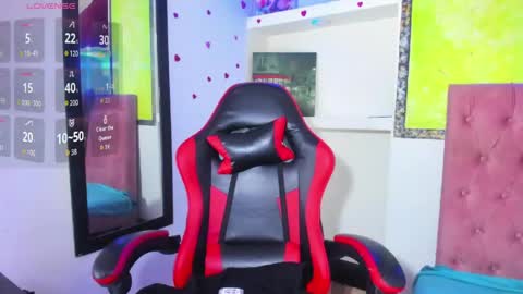 Anniee online show from May 27, 1:41 pm
