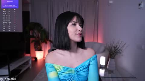 Snapshot of anniehillofficial_ chatting on January 24, 8:11 pm anniehillofficial_ online show from January 24, 8:11 pm