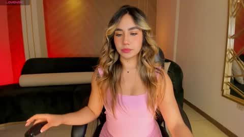 Annie Monroe online show from November 18, 7:18 pm