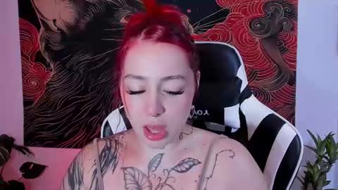 Snapshot of annika_03 chatting on July 5, 4:19 am Gise. online show from July 5, 4:19 am