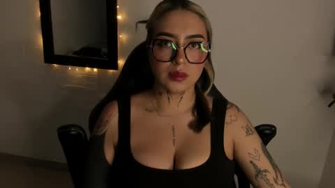 Annika online show from February 19, 2:13 pm