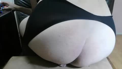 annitsx online show from March 19, 6:45 pm