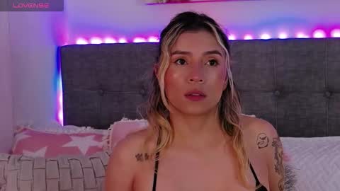 Antonella Lee online show from February 15, 6:59 pm