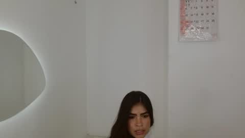 Snapshot of anny_20_x_ chatting on August 8, 1:19 am Anny online show from August 8, 1:19 am