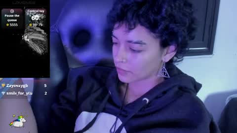 Anny online show from April 8, 3:23 pm